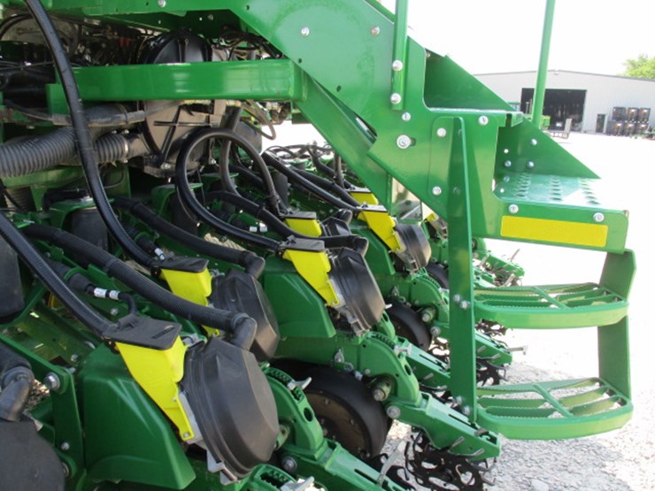 2016-john-deere-db60-image-74