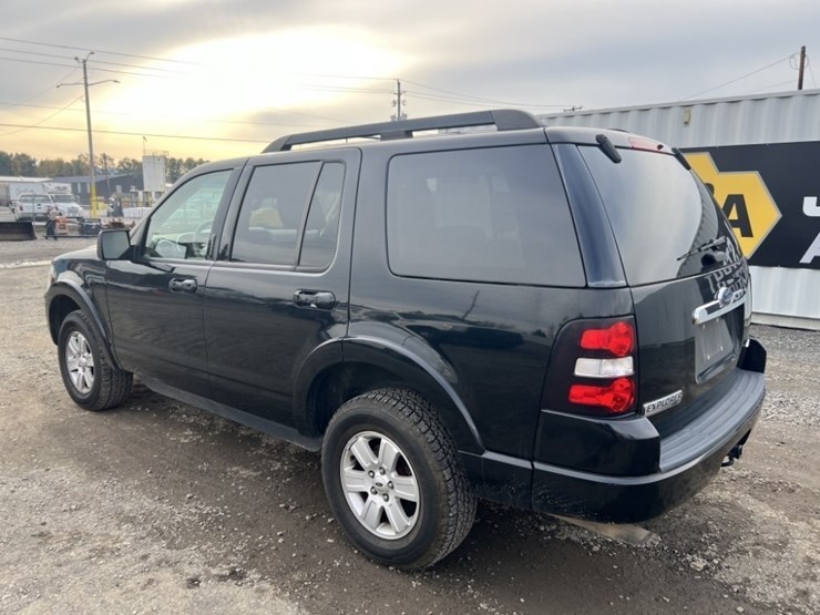 2009-ford-explorer-xlt-image-6