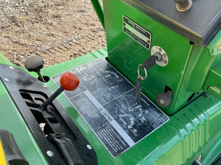 john-deere-212-image-11