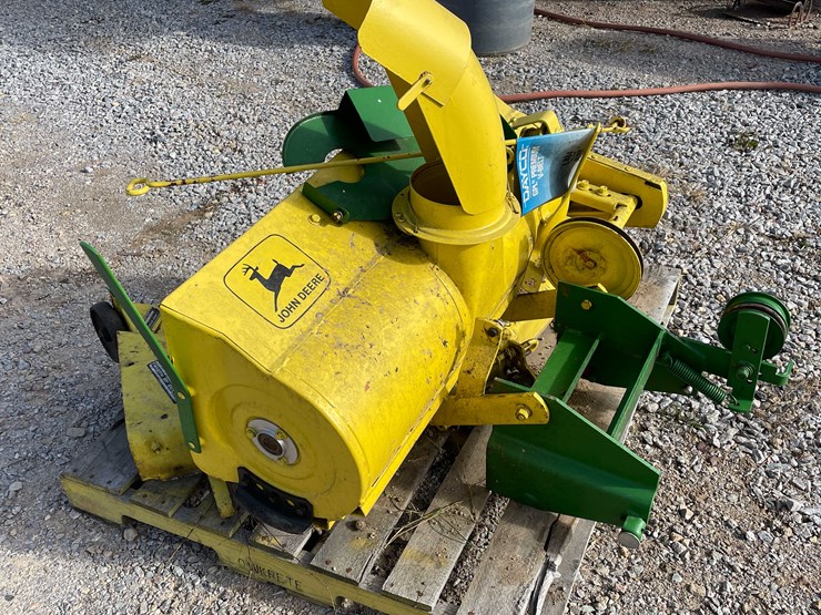 john-deere-212-image-23