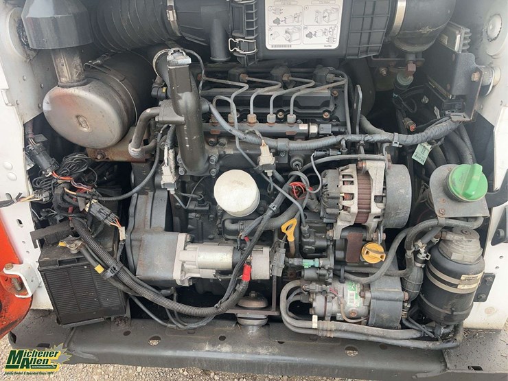 2015-bobcat-s650-image-15