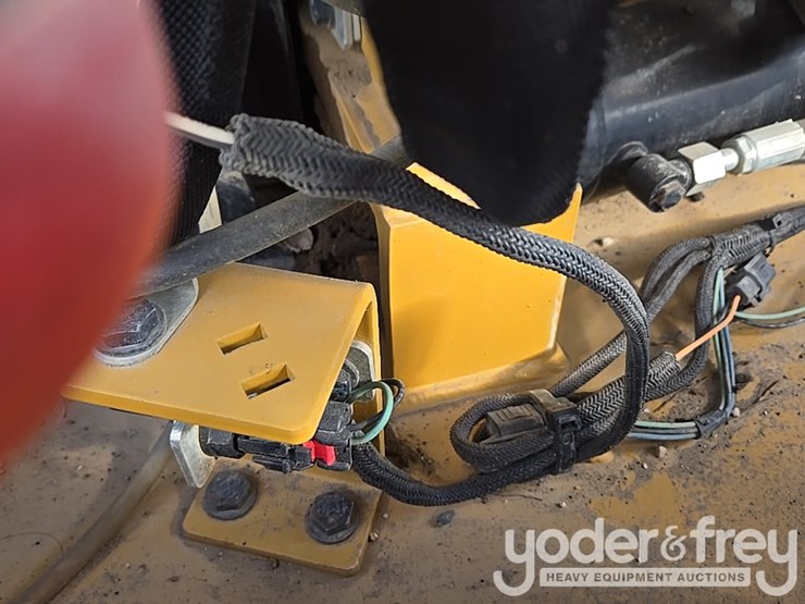 caterpillar-303-image-60