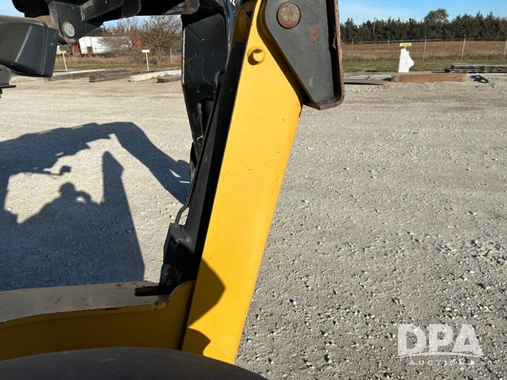 2012-caterpillar-tl1255c-image-26