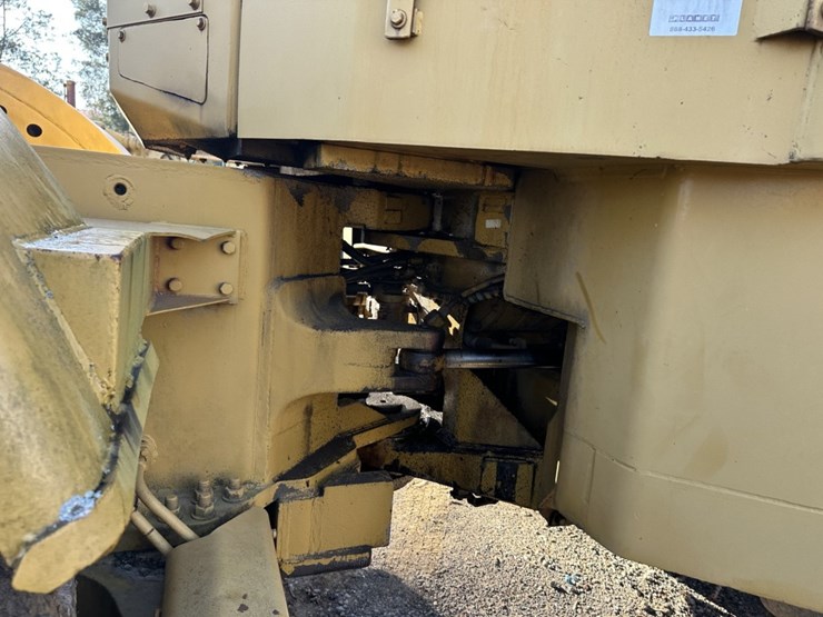 caterpillar-824b-image-29