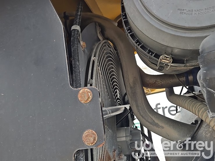 2014-caterpillar-938k-image-130