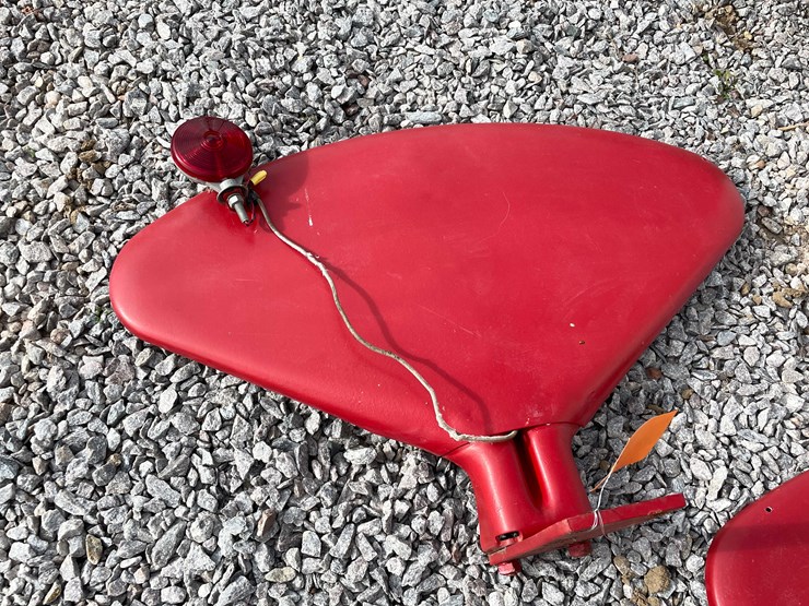 #3115-•-pair-of-farmall-h-and-m-clamshell-fenders-image-2