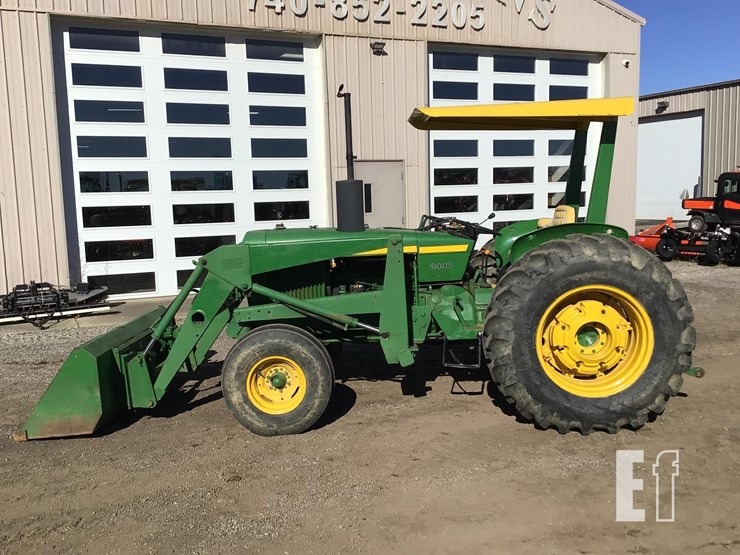 john-deere-2440-image-4