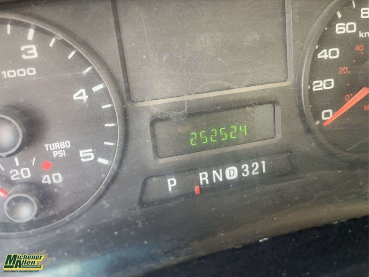 2005-ford-f550-image-17