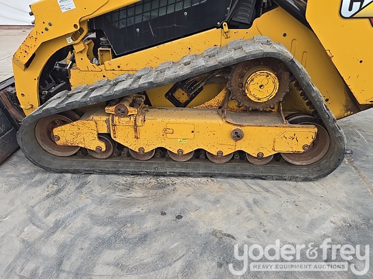 2021-caterpillar-299d3-image-25