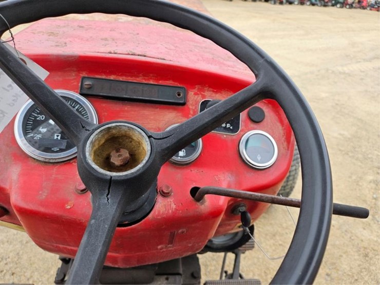 massey-ferguson-240-image-25