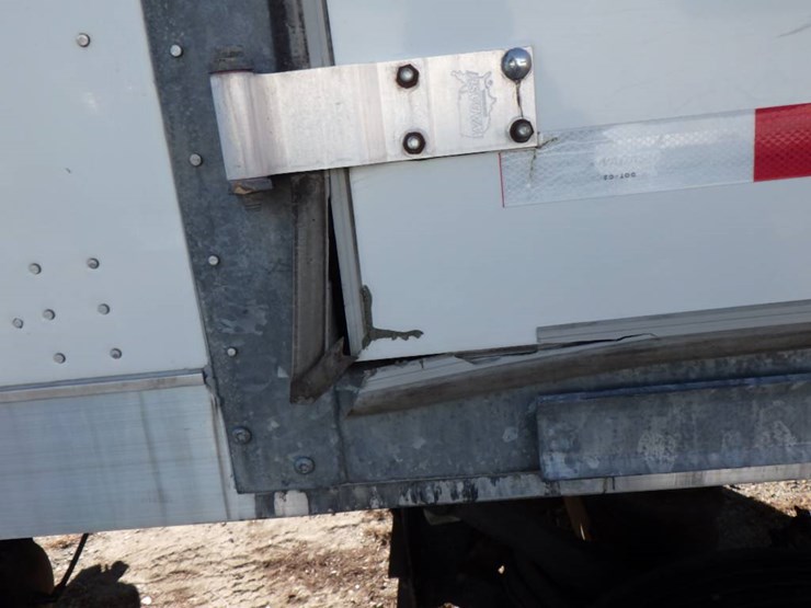 2018-peterbilt-220-image-23