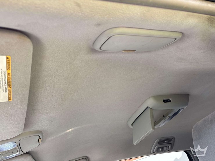 2008-toyota-sienna-image-17