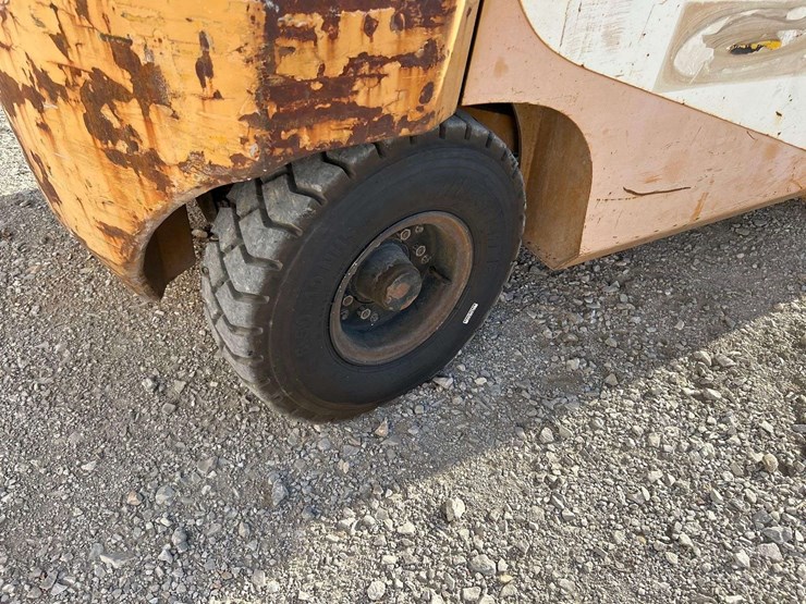 tcm-fd30t6t-5,600lb-forklift-image-22