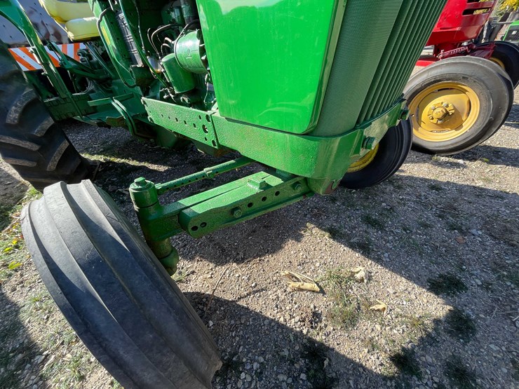 john-deere-2010-image-12