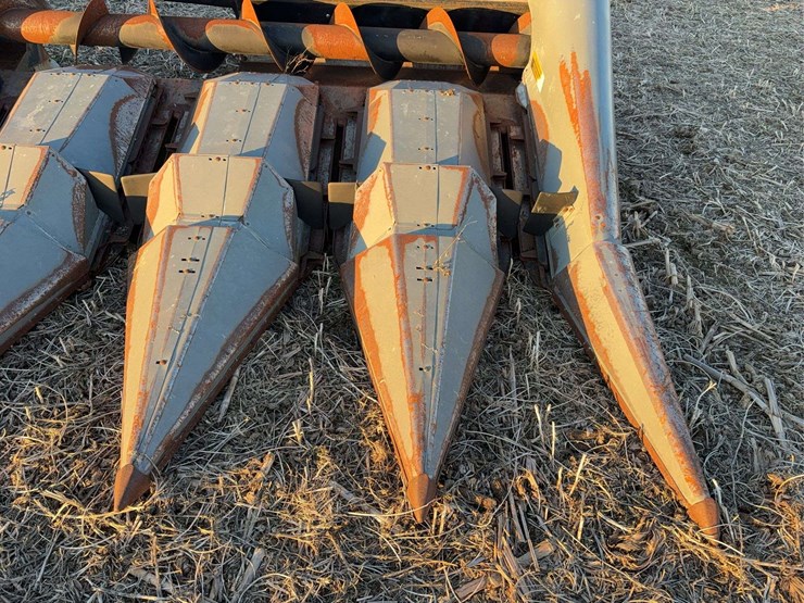 allis-chalmers-630a-corn-head-image-14