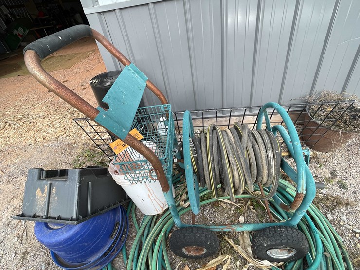 #3120-•-pile-of-lawn-and-garden-items-image-2