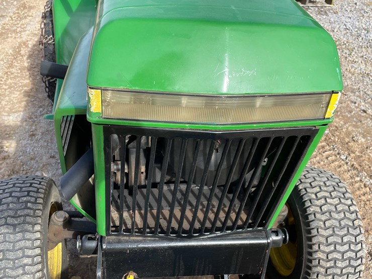 john-deere-212-image-17