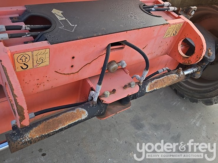 2015-jlg-600aj-image-56