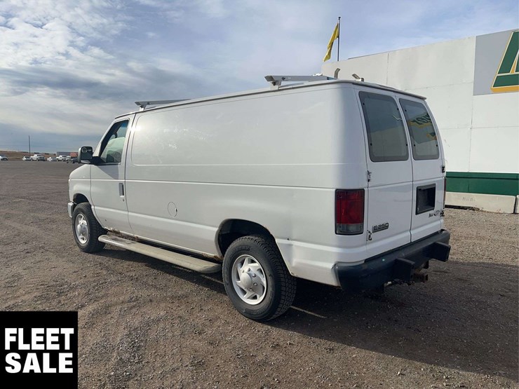 2009-ford-cargo-image-3