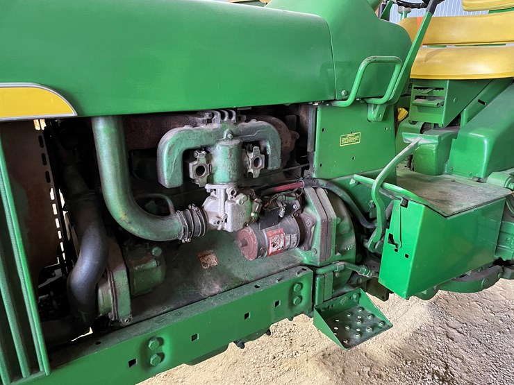 john-deere-3010-image-8
