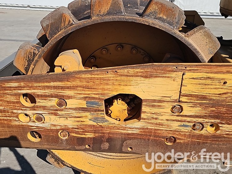 2018-volvo-sd115b-image-14