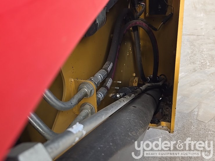 2021-caterpillar-289d3-image-30