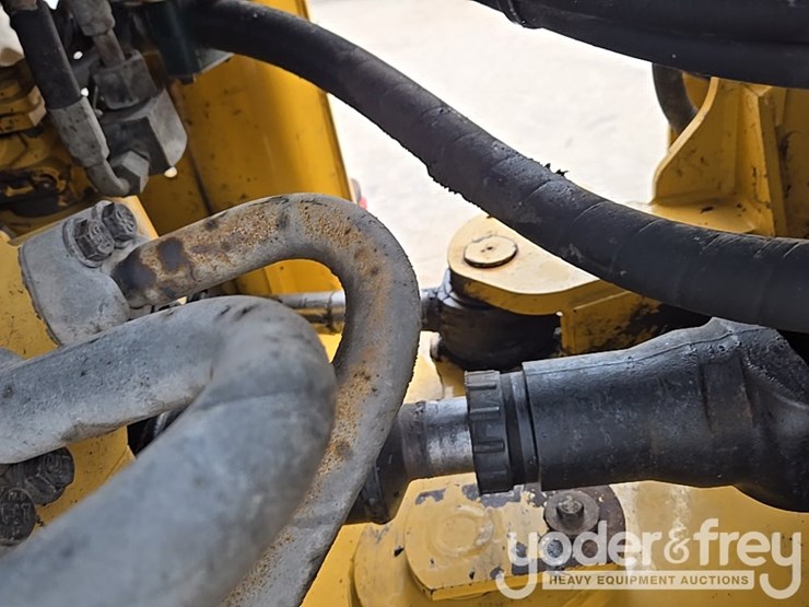 2014-caterpillar-938k-image-85