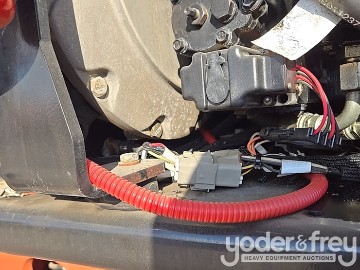 2014-jlg-600aj-image-96