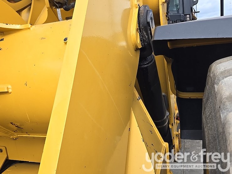 2014-caterpillar-938k-image-49