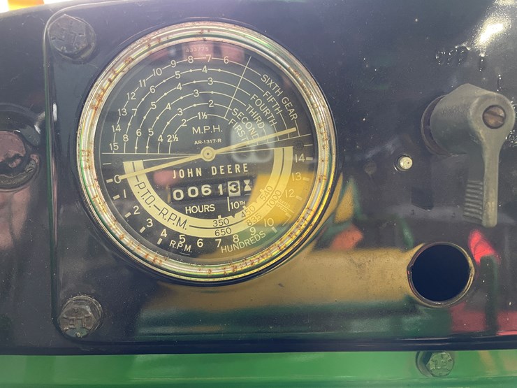 john-deere-830-image-21