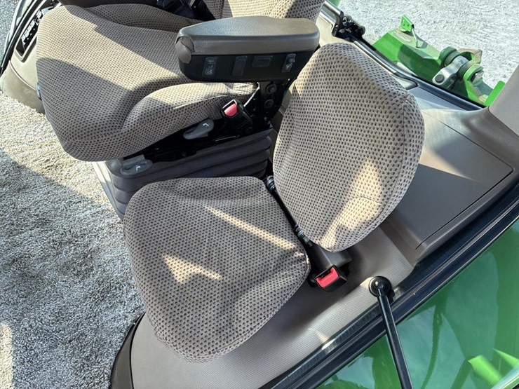 2015-john-deere-8295r-image-64