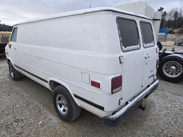 1995-chevrolet-g20-image-18