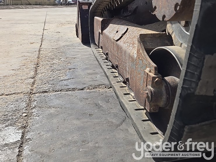 2019-takeuchi-tl8-image-19