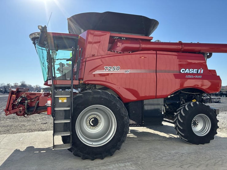 2020-case-ih-7250-image-9