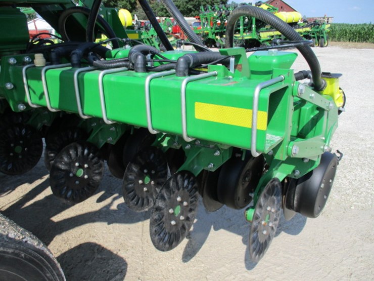 2016-john-deere-db60-image-95