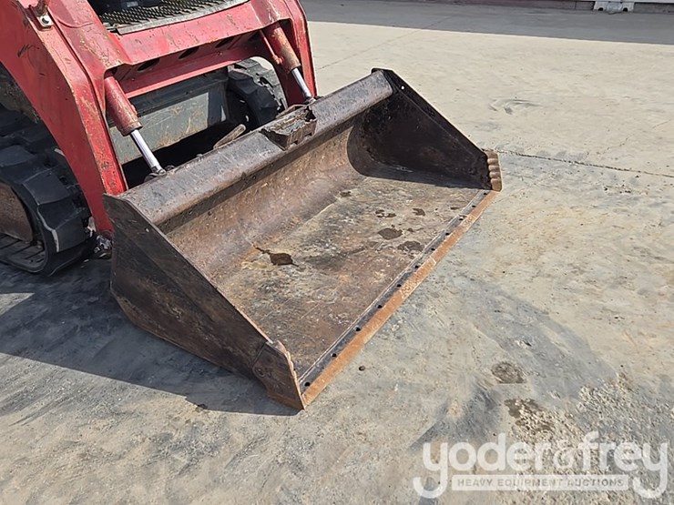 2019-takeuchi-tl8-image-10