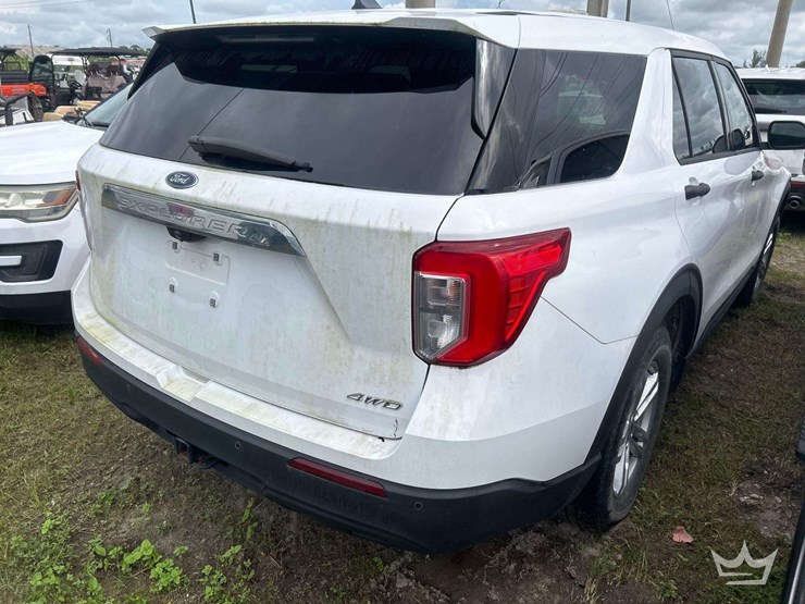 2022-ford-explorer-image-4