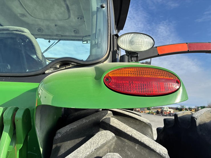 2015-john-deere-8295r-image-25