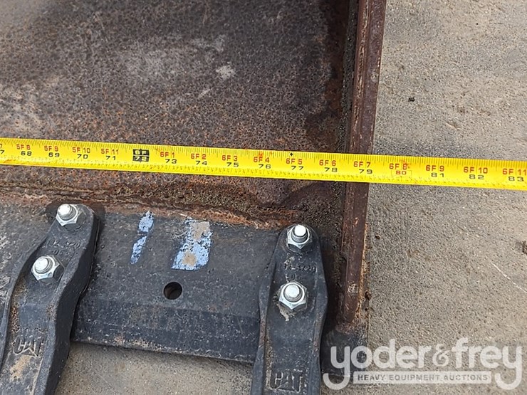 2021-caterpillar-299d3-image-40