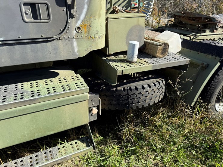 #22592-•-inop-1992-freightliner-t/a-daycab-truck-tractor-vin:-1fuymzyb1np520782-image-33