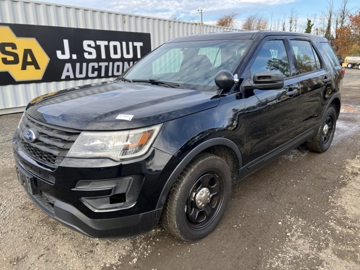 2017-ford-explorer-image-1