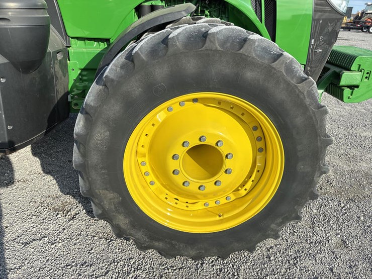 2015-john-deere-8295r-image-49