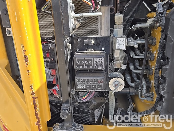 2021-caterpillar-306-cr-image-46