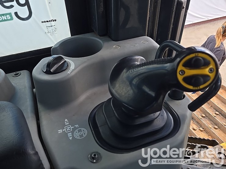 2023-komatsu-d61pxi-24-image-48