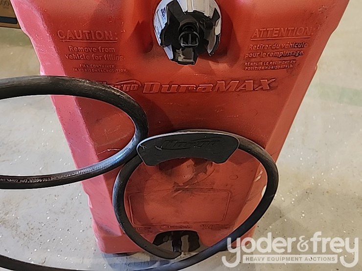 15-gallon-portable-gas-caddy-image-6