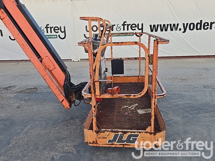 2015-jlg-600aj-image-29