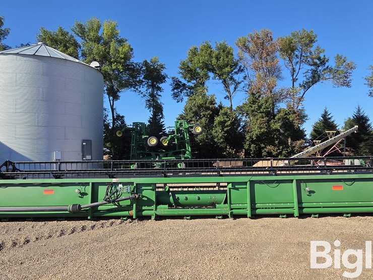 2022-john-deere-635f-image-6