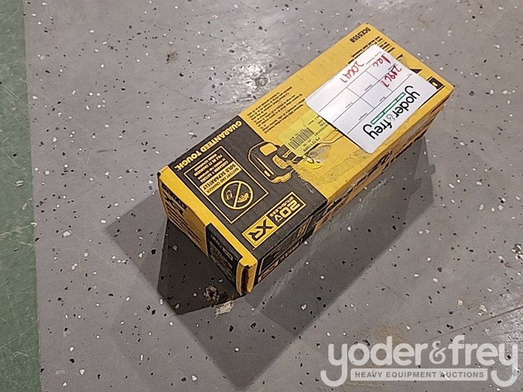 dewalt-20v-brushless-drywall-cut-out-tool-image-3