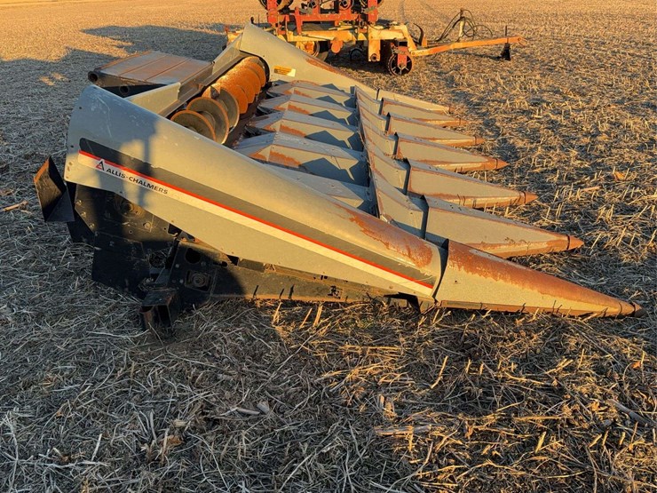 allis-chalmers-630a-corn-head-image-10