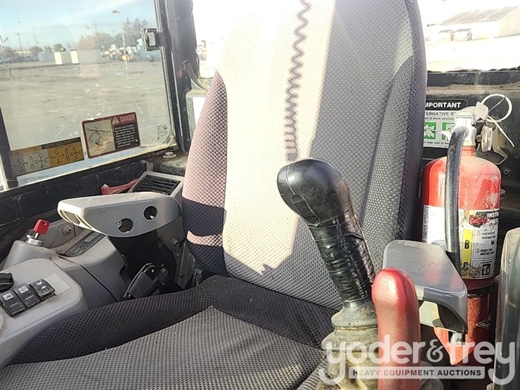 2020-deere-60g-image-28